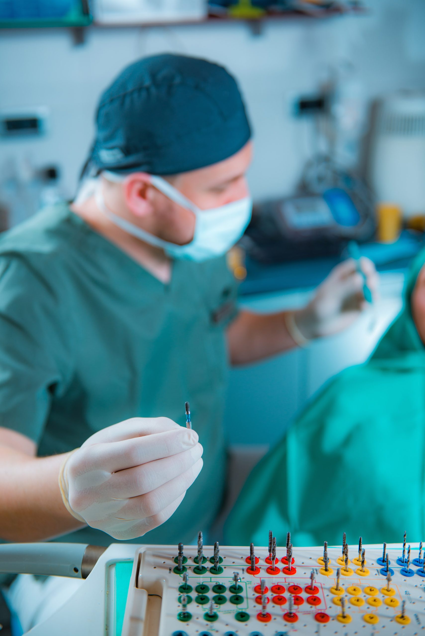 tooth-implant-dentist-in-Singapore tooth implant dentist in Singapore